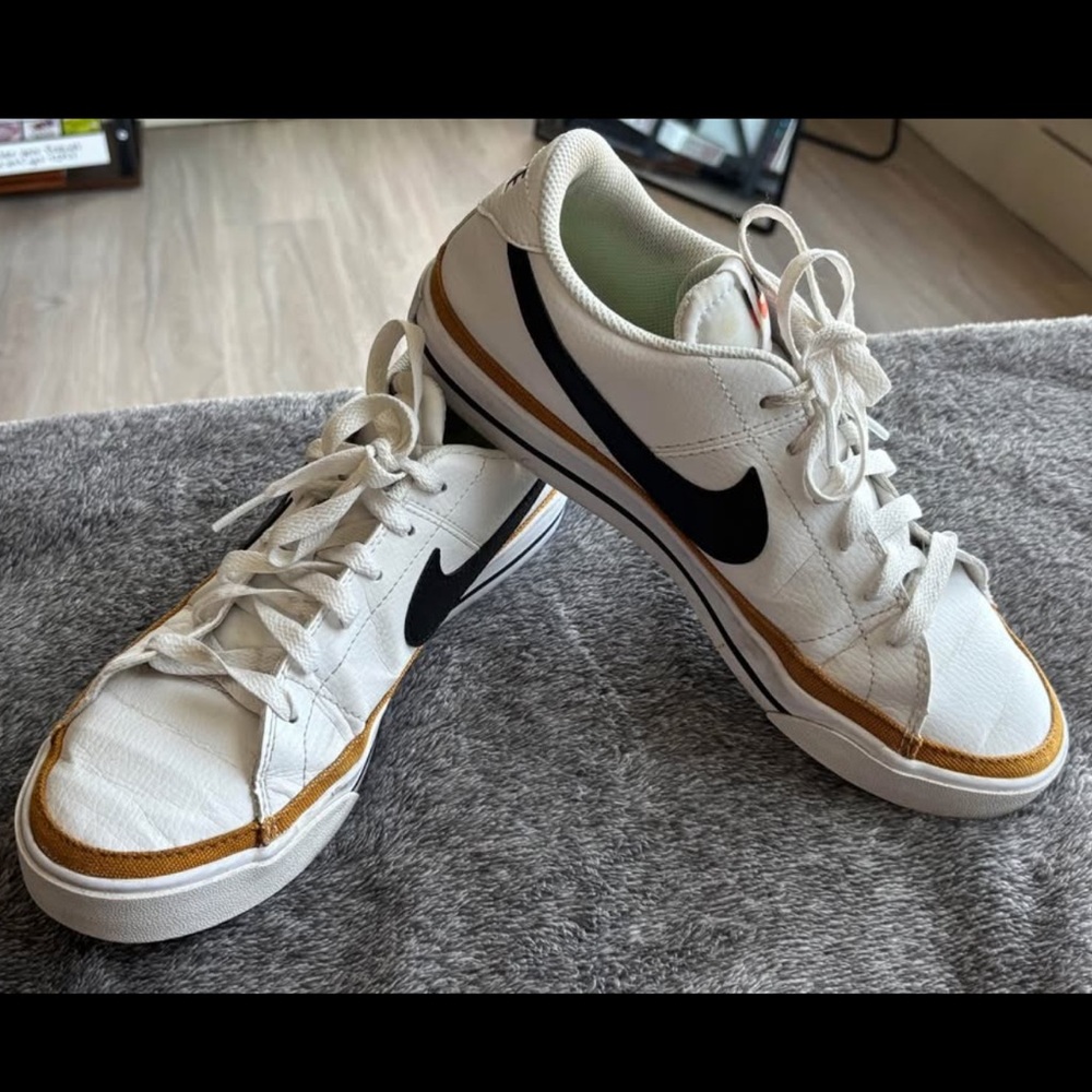 Nike Women's White and Brown Sneakers